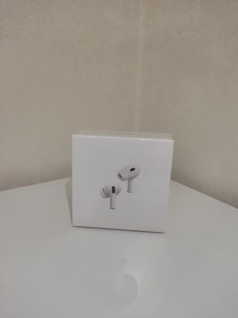 Наушники AirPods Pro 2 и Apple Watch 9 - Электроника в Новосибирск