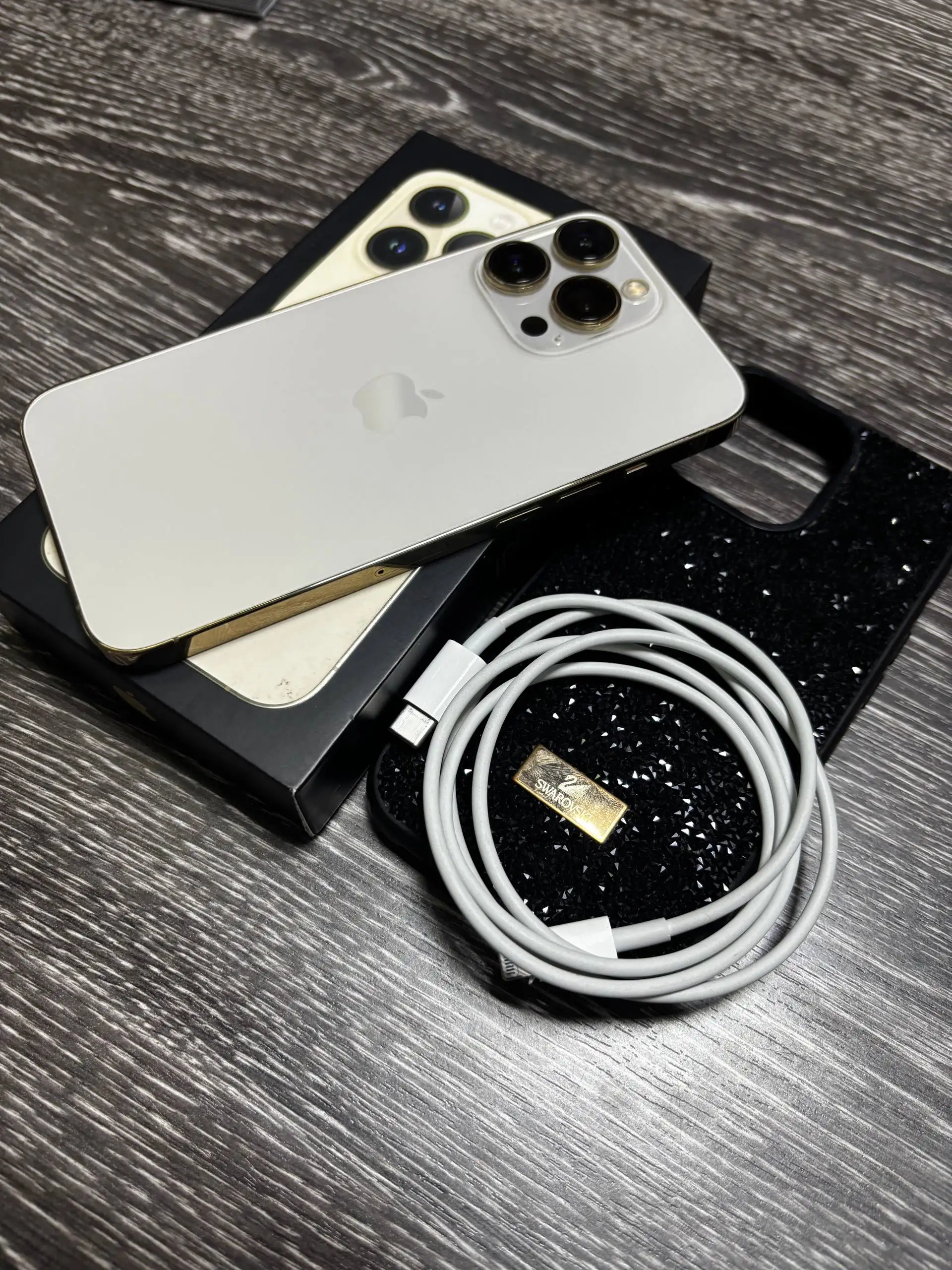 iPhone 13 Pro 256gb Gold в идеальном состоянии - Смартфоны (Электроника) в Новосибирск