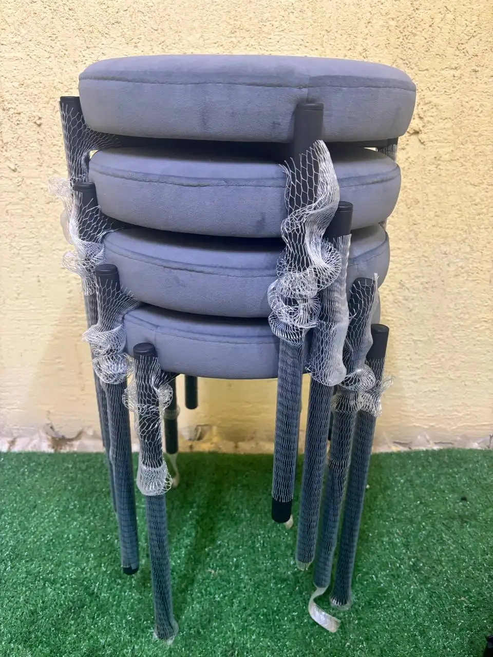 Мягкий табурет-пуфик с металлическим каркасом - Мебель (Для дома и дачи) в Новосибирск