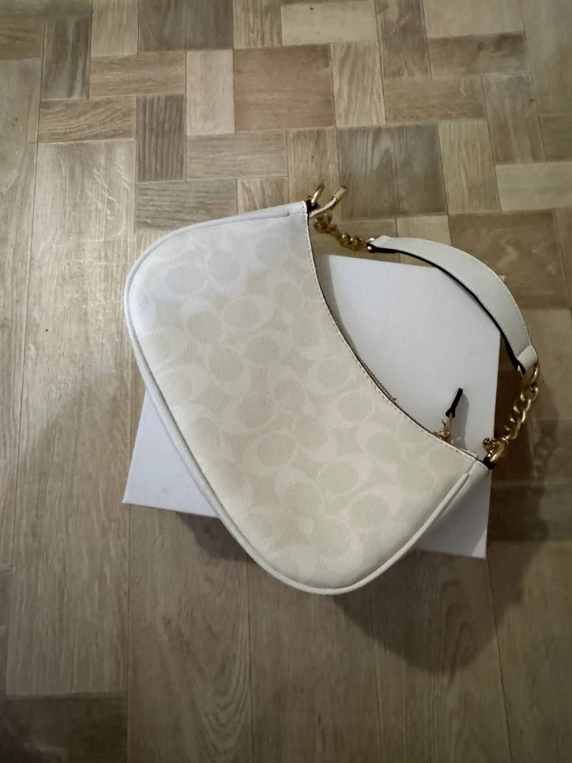 Почти новая , использовалась один раз - Барахолка в Новосибирск