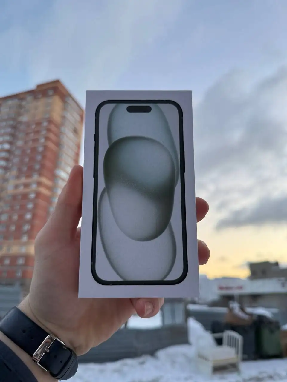 iPhone 15 128GB черный витринный - Смартфоны (Электроника) в Новосибирск