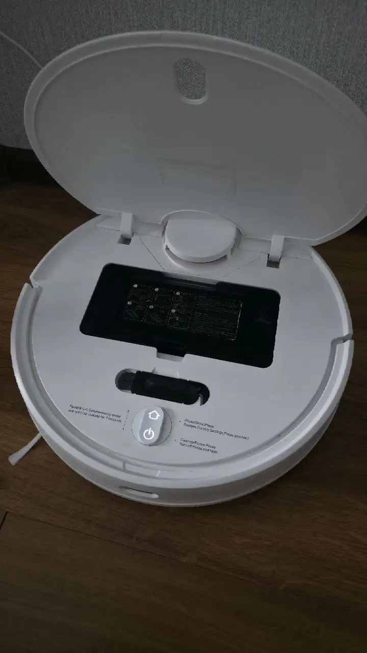 Робот-пылесос с функцией сухой и влажной уборки - Техника для дома (Для дома и дачи) в Новосибирск