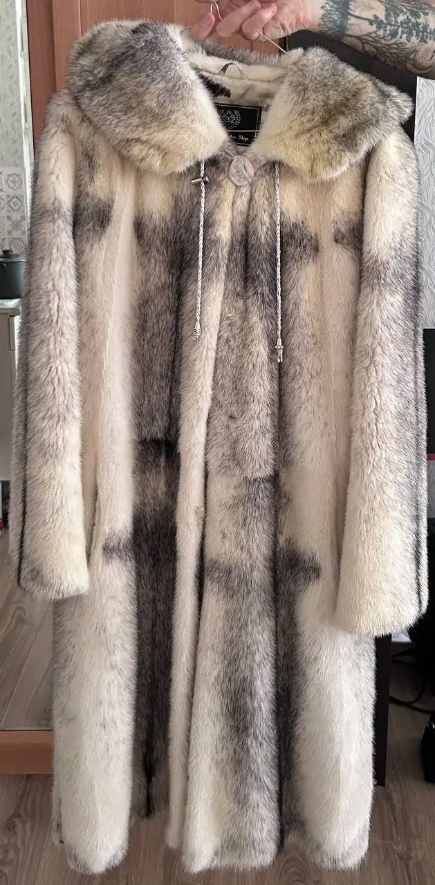 Продам натуральную норковую шубу размер М - Верхняя одежда (Одежда) в Новосибирск