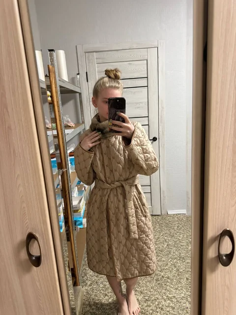 Стильное демисезонное пальто с натуральным мехом - Коляски в НОВОСИБИРСК