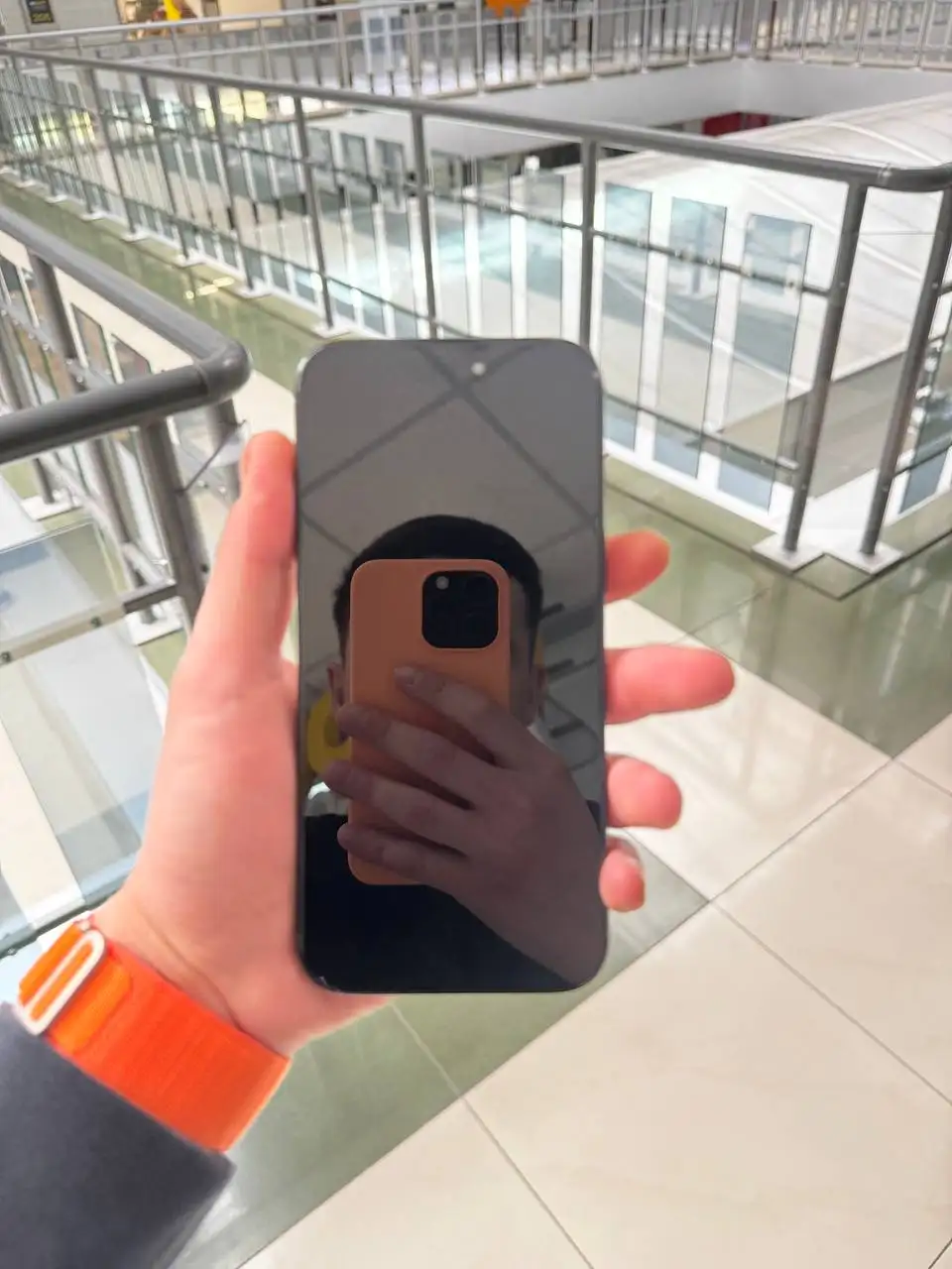 iPhone 16 Pro Max 1TB Black Titanium с повреждённым дисплеем - Смартфоны (Электроника) в Новосибирск