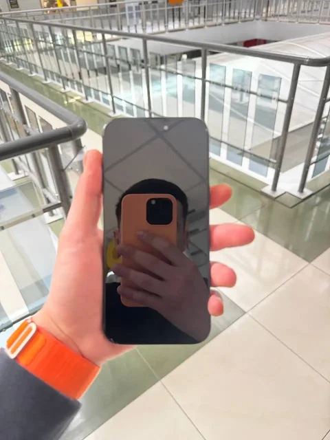 iPhone 16 Pro Max 1TB Black Titanium с повреждённым дисплеем - Компьютеры и комплектующие в Новосибирск