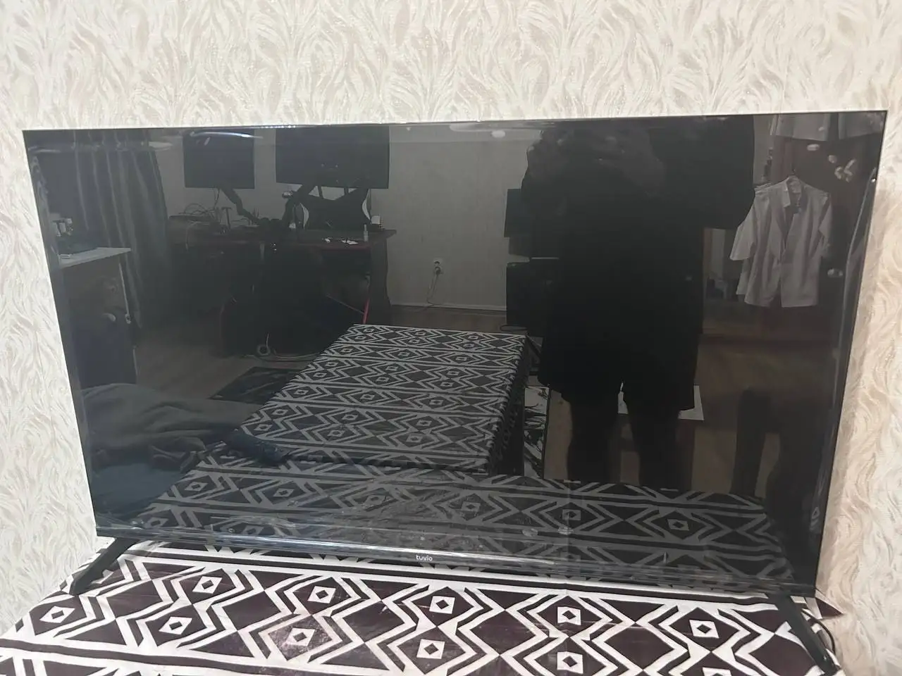 Продам смарт телевизор 43 дюйма - Телевизоры (Электроника) в Новосибирск