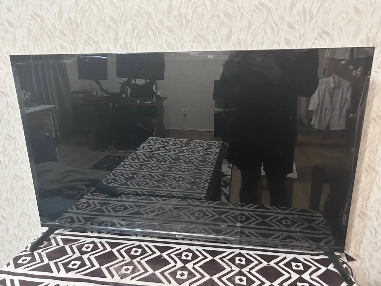 Продам смарт телевизор Tuvio TD43FFBCV1 от Яндекса 43" - Телевизоры (Электроника) в Новосибирск