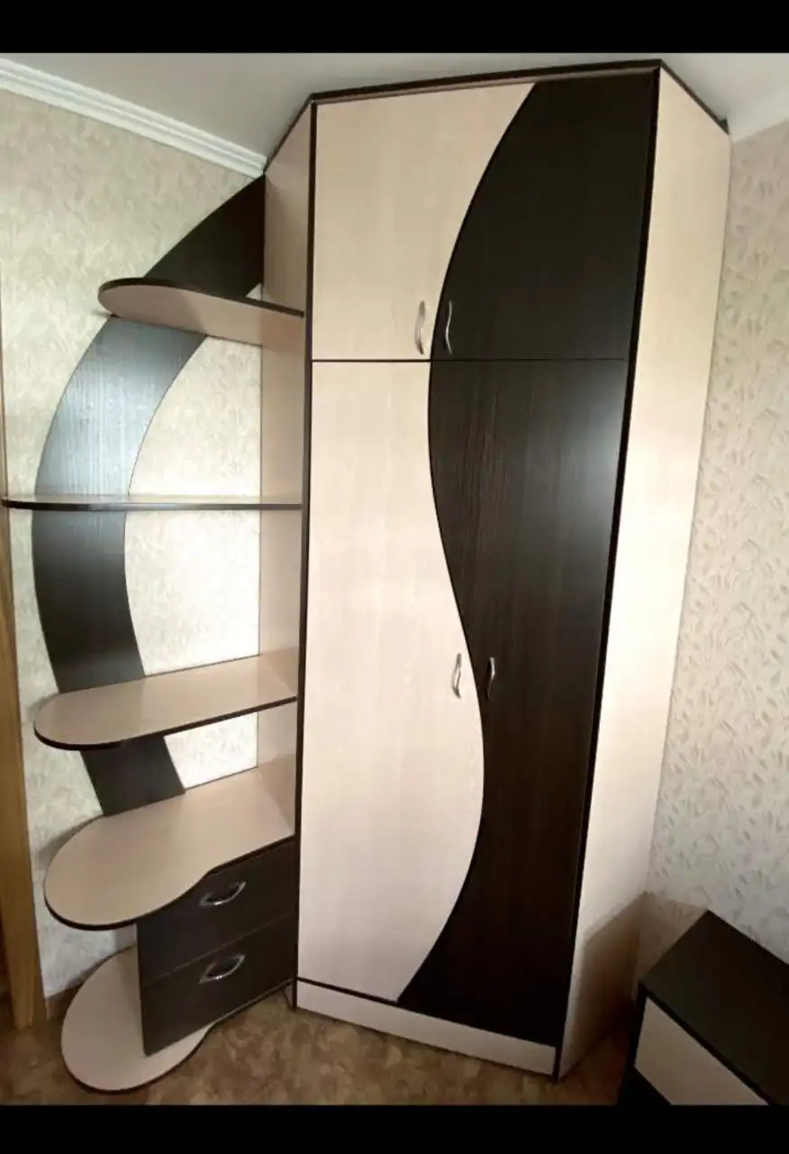 Продам шкаф и кровать - Мебель (Для дома и дачи) в Новосибирск