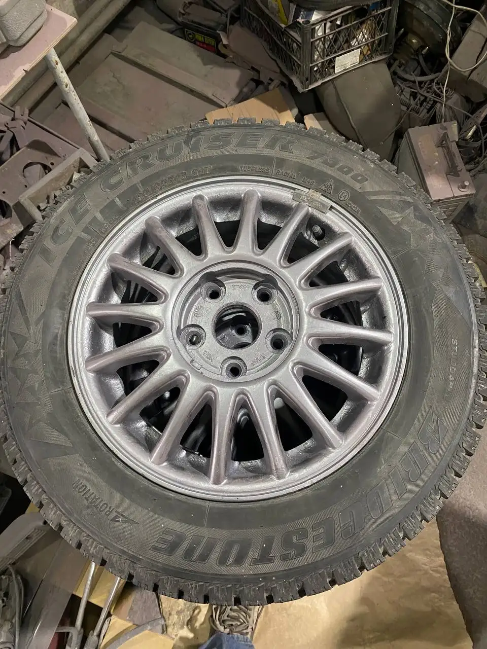 Продажа автомобильных дисков с резиной - Запчасти (Авто) в Новосибирск