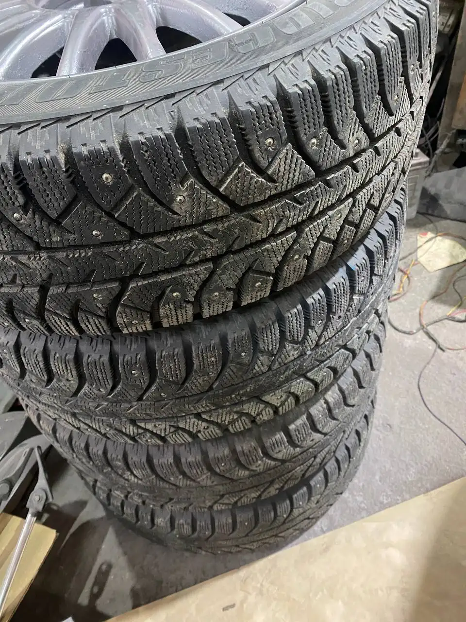 Продажа автомобильных дисков с резиной - Запчасти (Авто) в Новосибирск