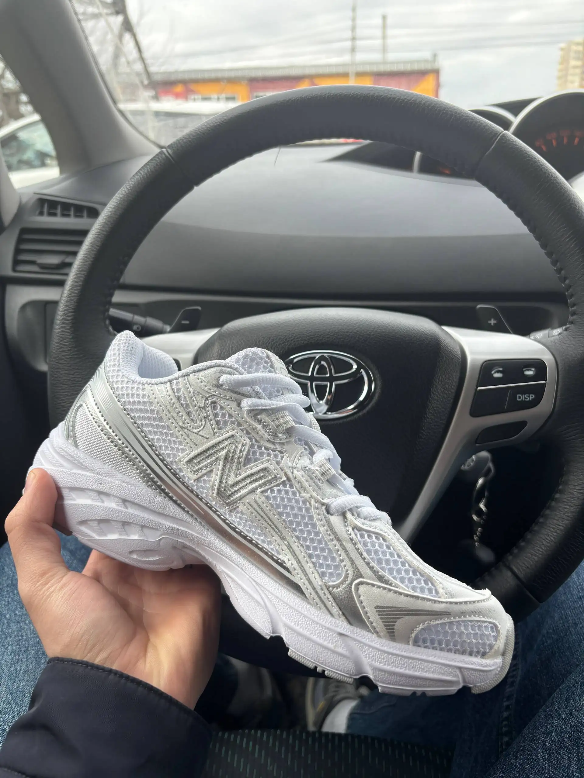 Кроссовки New Balance 38,5 и 41,5 - Обувь (Одежда) в Новосибирск