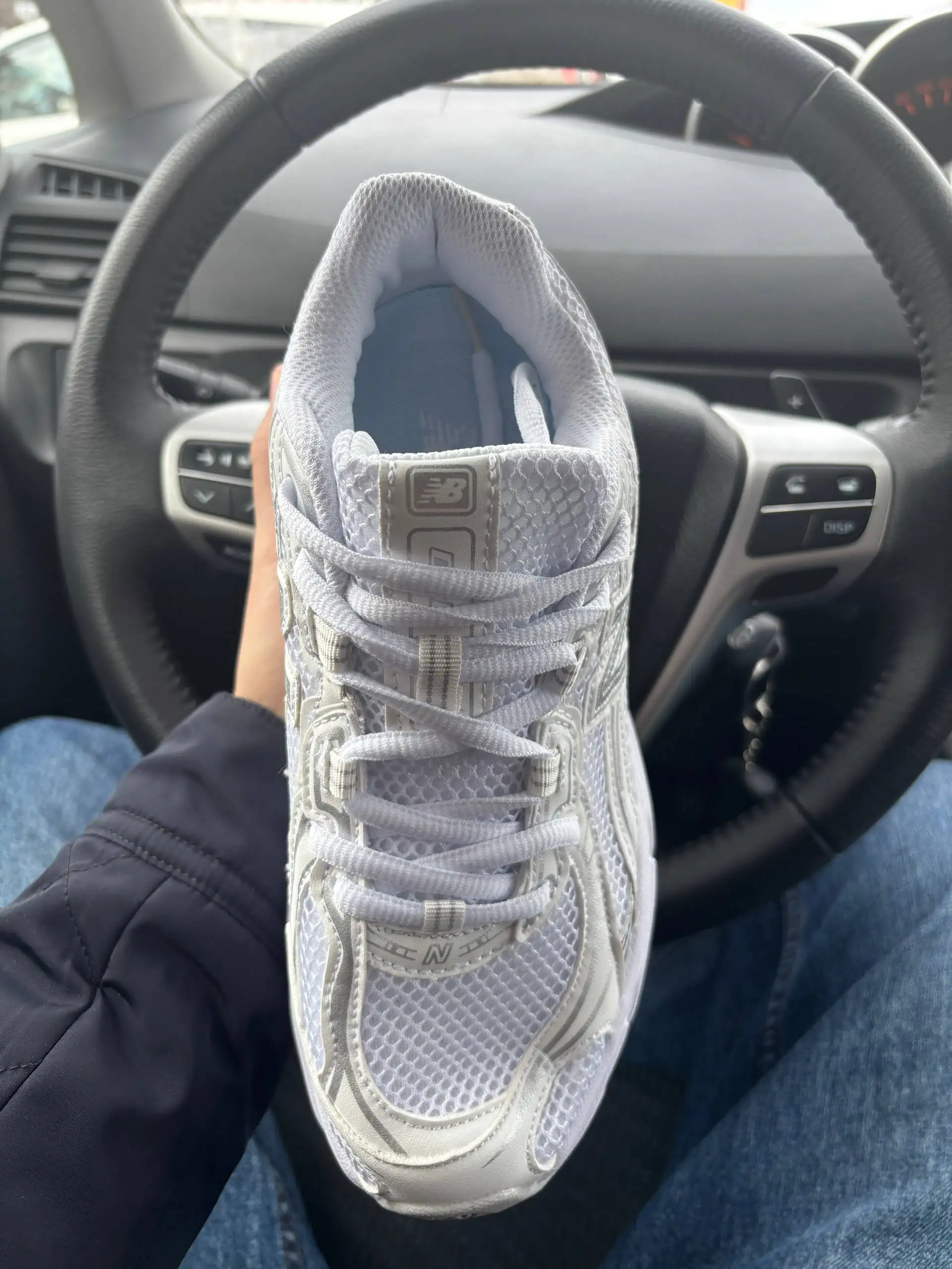 Кроссовки New Balance 38,5 и 41,5 - Обувь (Одежда) в Новосибирск