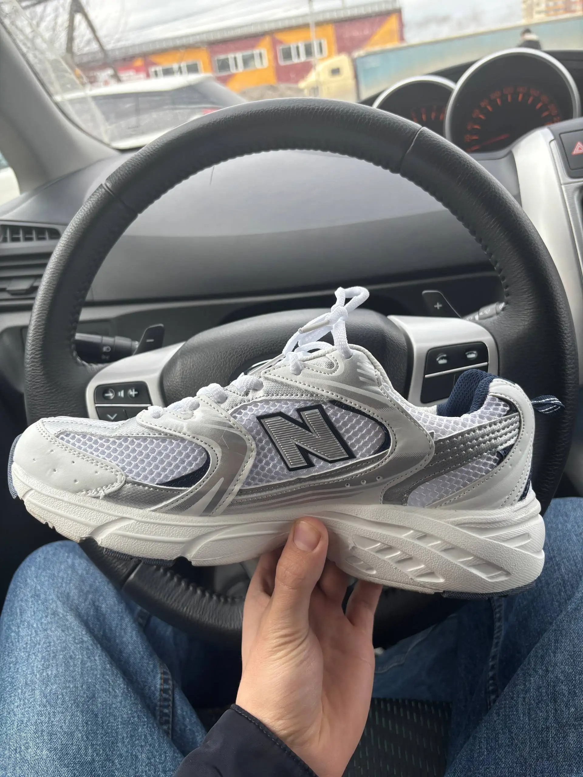 Кроссовки New Balance 38,5 и 41,5 - Обувь (Одежда) в Новосибирск