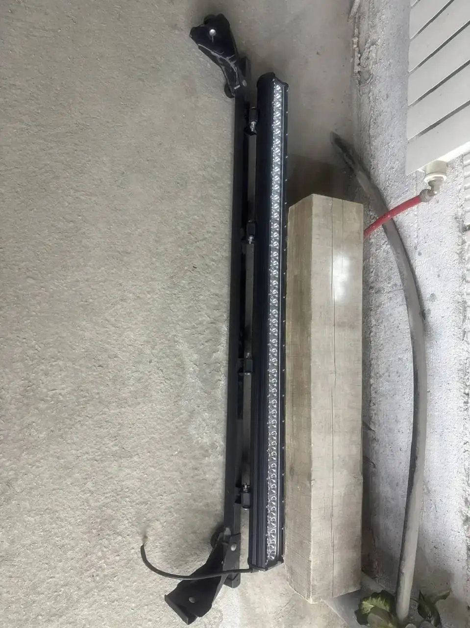 Продам почти новую светодиодную балку с креплениями - Светодиодное оборудование (Запчасти) в Новосибирск