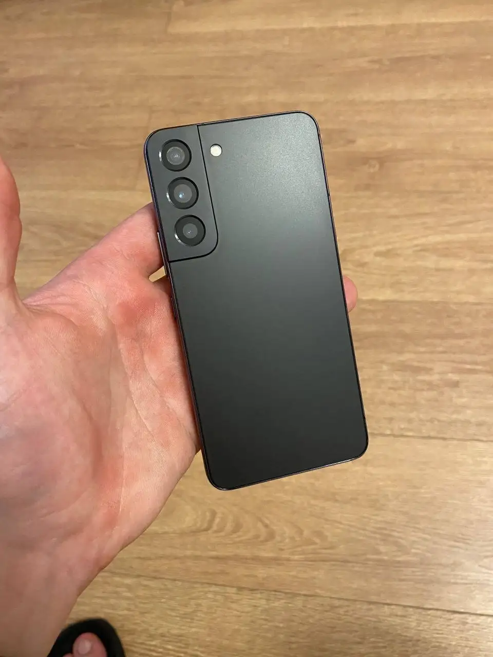 Продам или обменяю Samsung S22 8/256gb - Смартфоны (Электроника) в Новосибирск