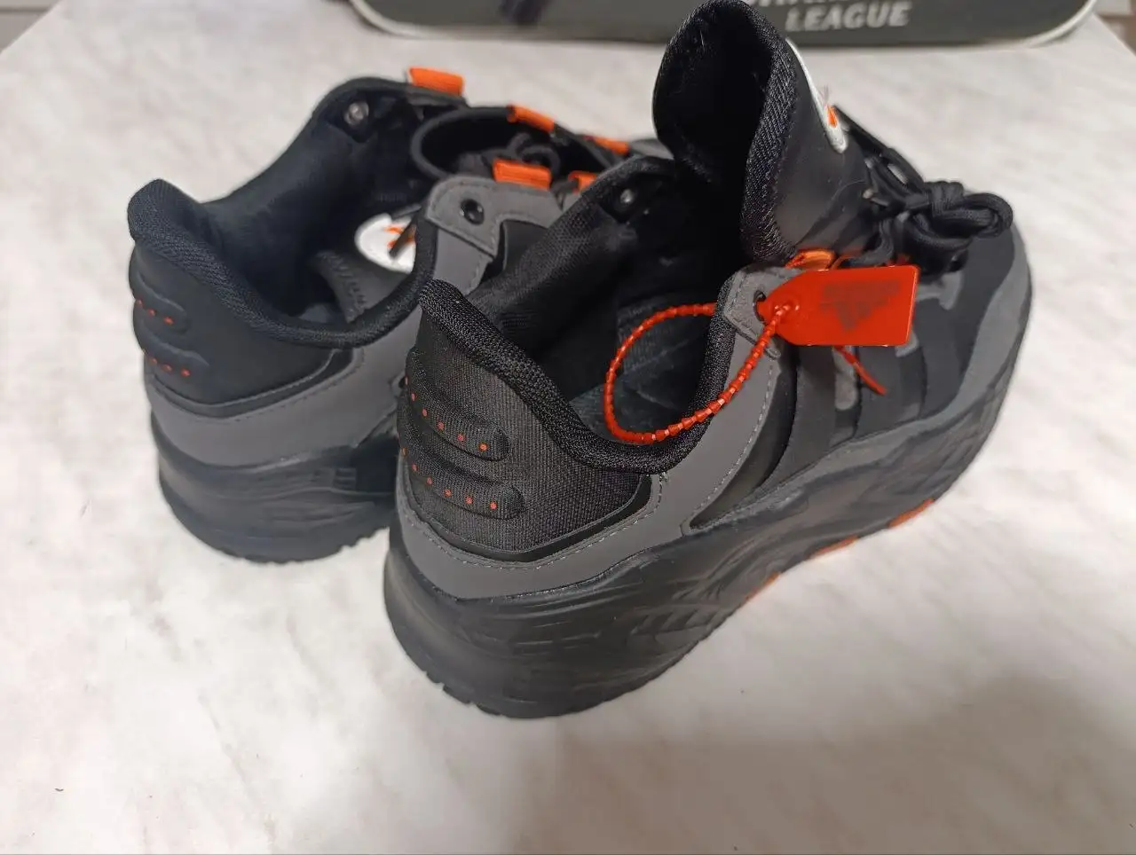 Adidas Niteball 44 размер - Обувь (Одежда) в Новосибирск