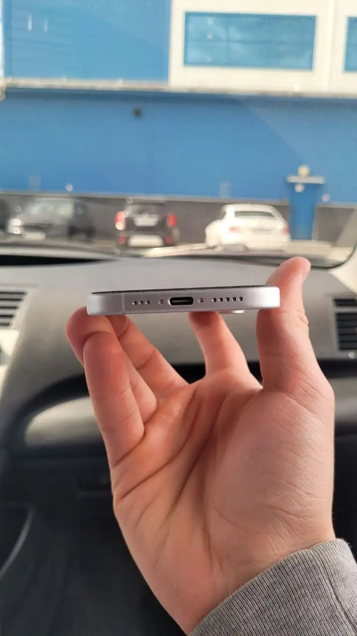 Продам iPhone 16 128GB White - Смартфоны (Электроника) в Новосибирск