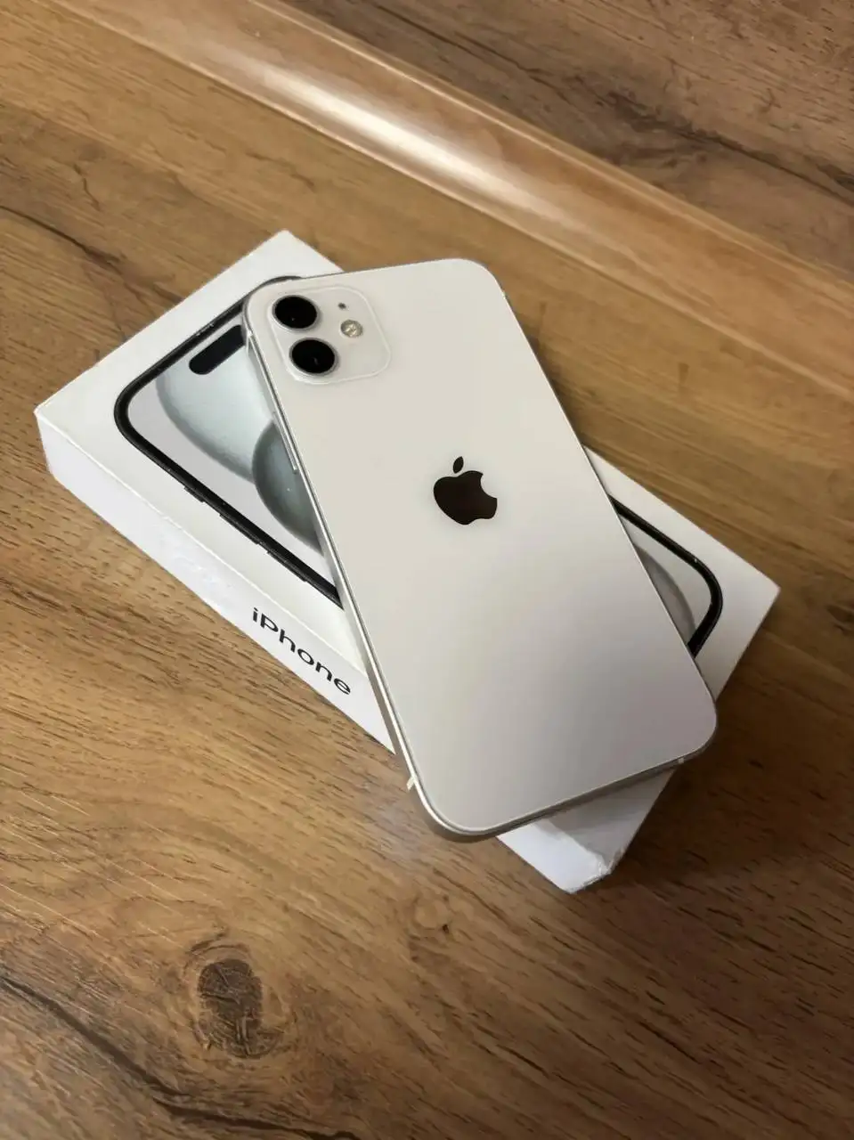 Продам iPhone 12 в хорошем состоянии - Смартфоны (Электроника) в Новосибирск