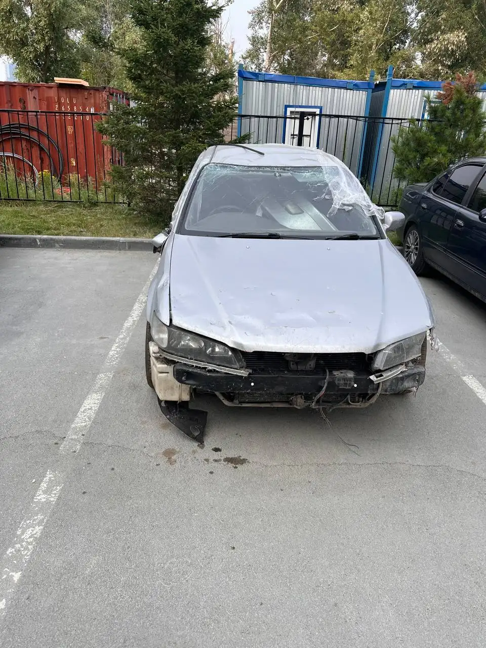 Автомобиль после ДТП, кузов поврежден, агрегаты исправны - Авто в Новосибирск