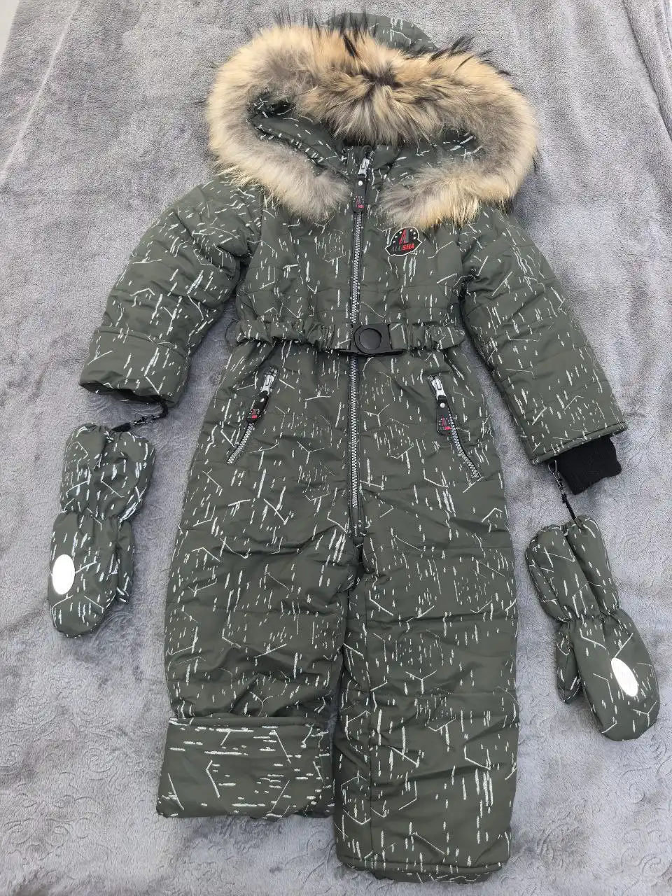 Продам зимний комбинезон