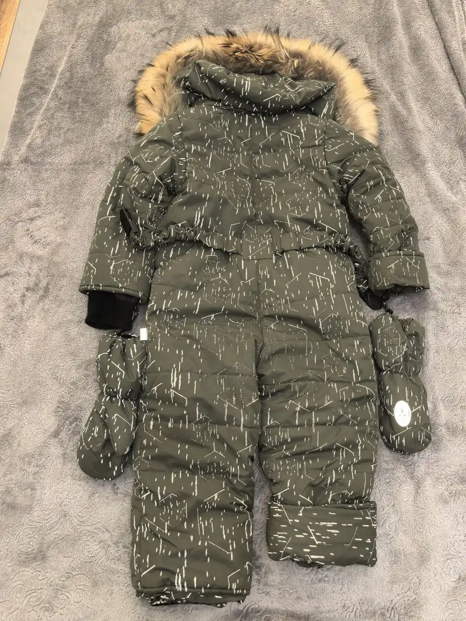 Продам зимний комбинезон