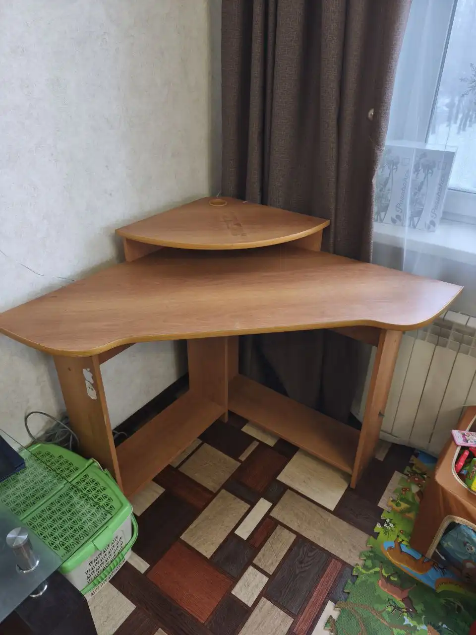 Стол компьютерный