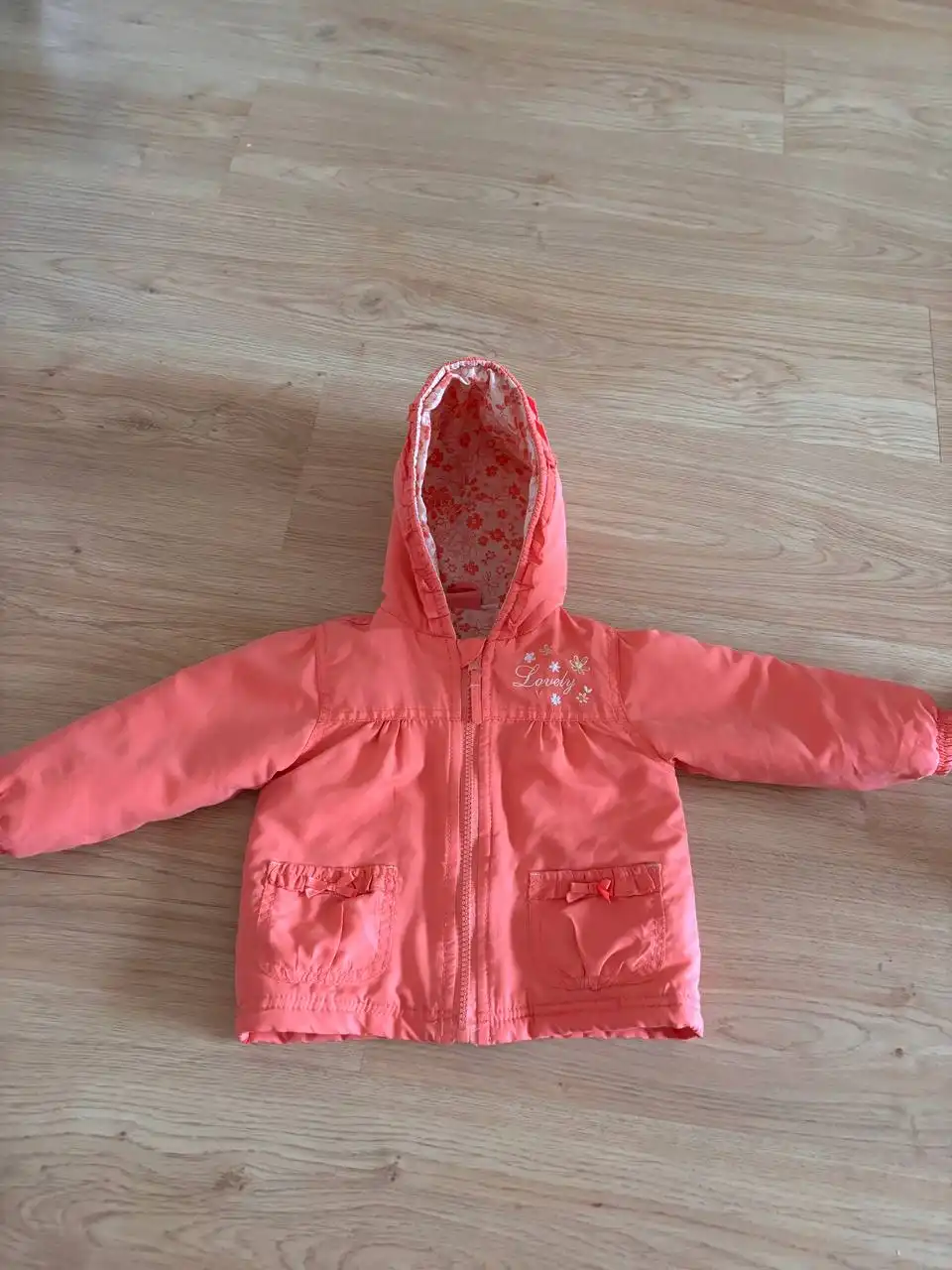 Продам курточку