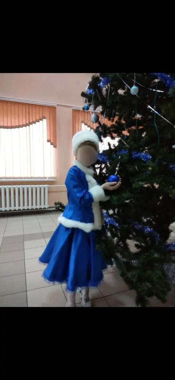 Продам костюм Снегурочки ручной работы