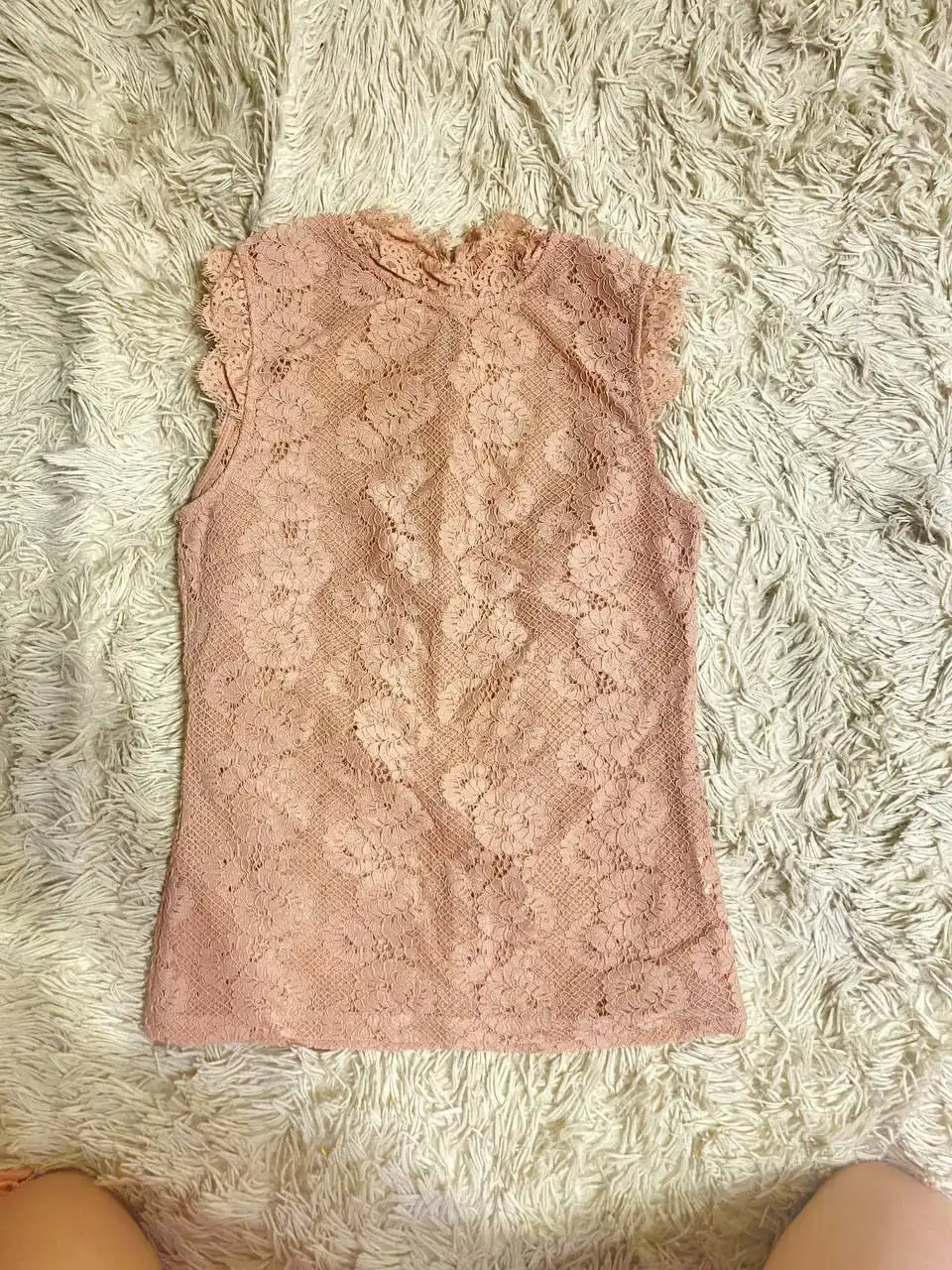 Маечки 40-42 по 150р манго и лав репаблик