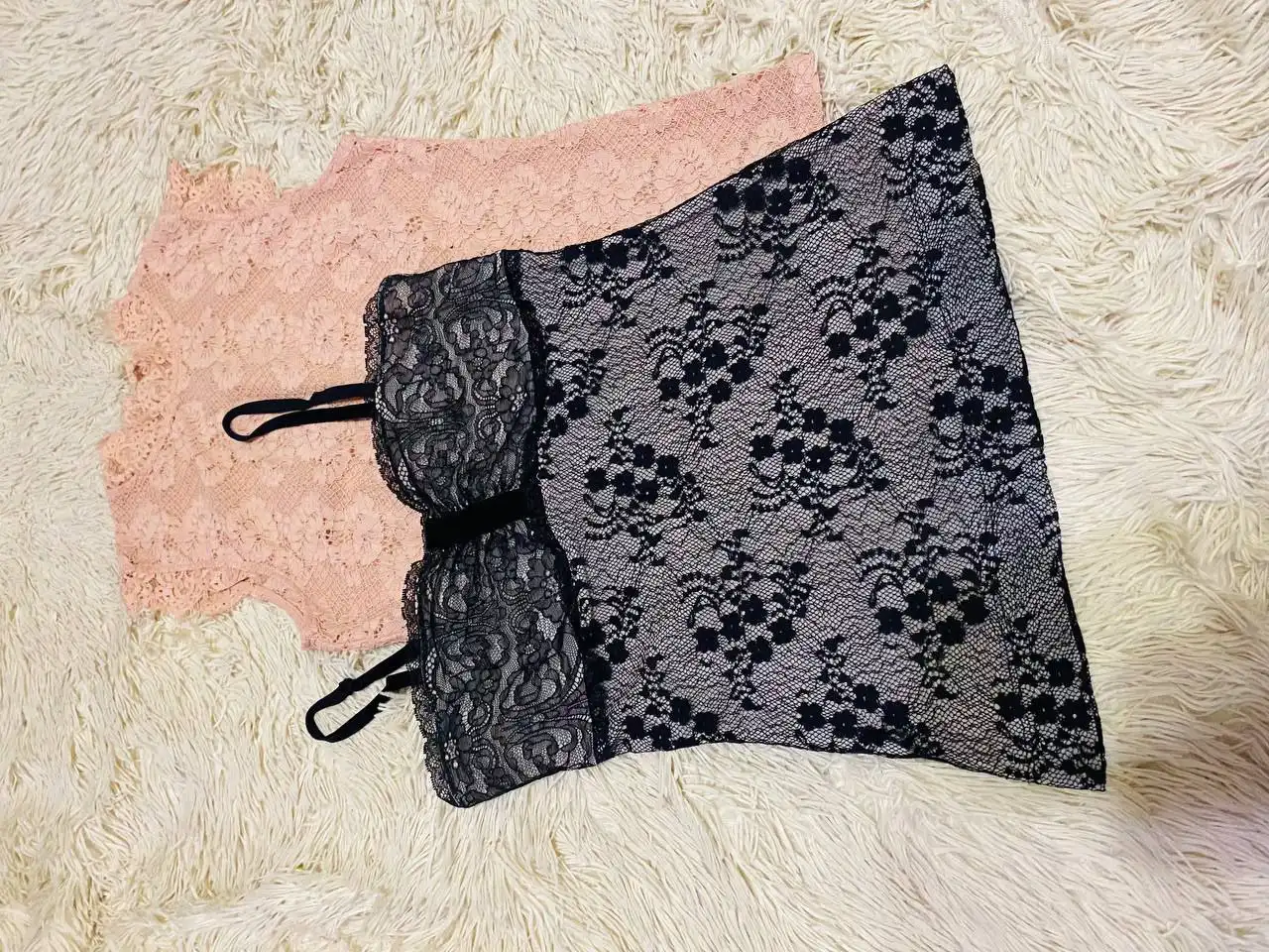 Маечки 40-42 по 150р манго и лав репаблик