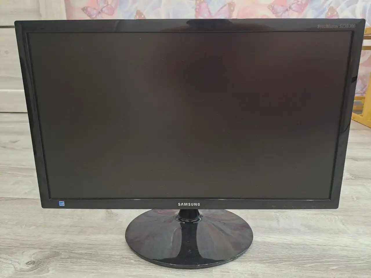 Продам два монитора Samsung 23" и LG 22"