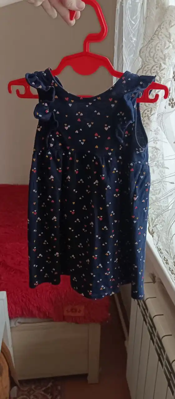 Продажа платьев и кофточек б/у