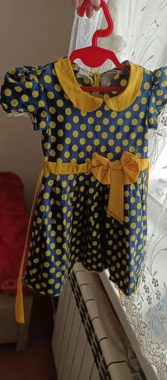 Продажа платьев и кофточек б/у