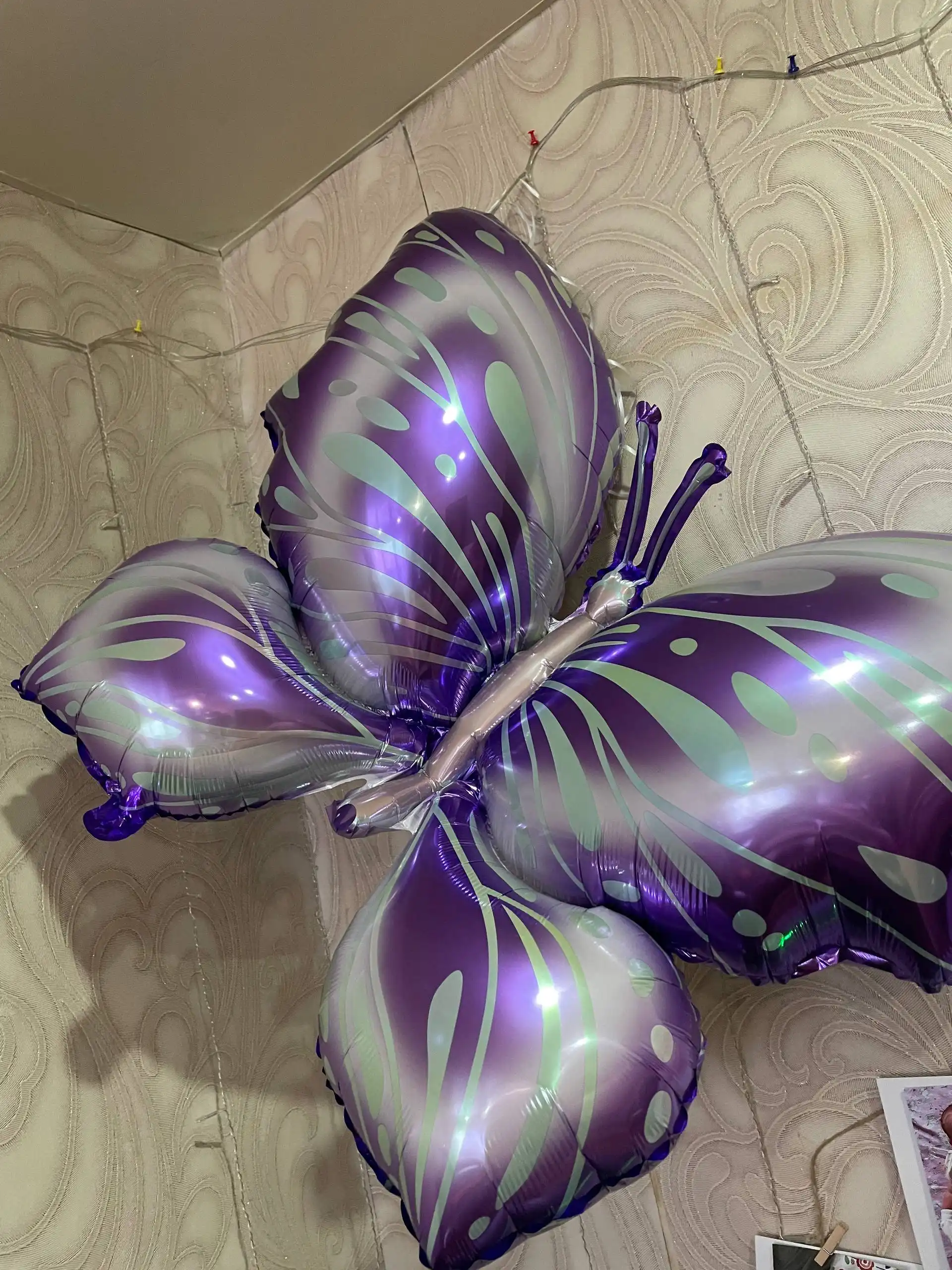 Две бабочки, цифра 1 и единорог из фольги