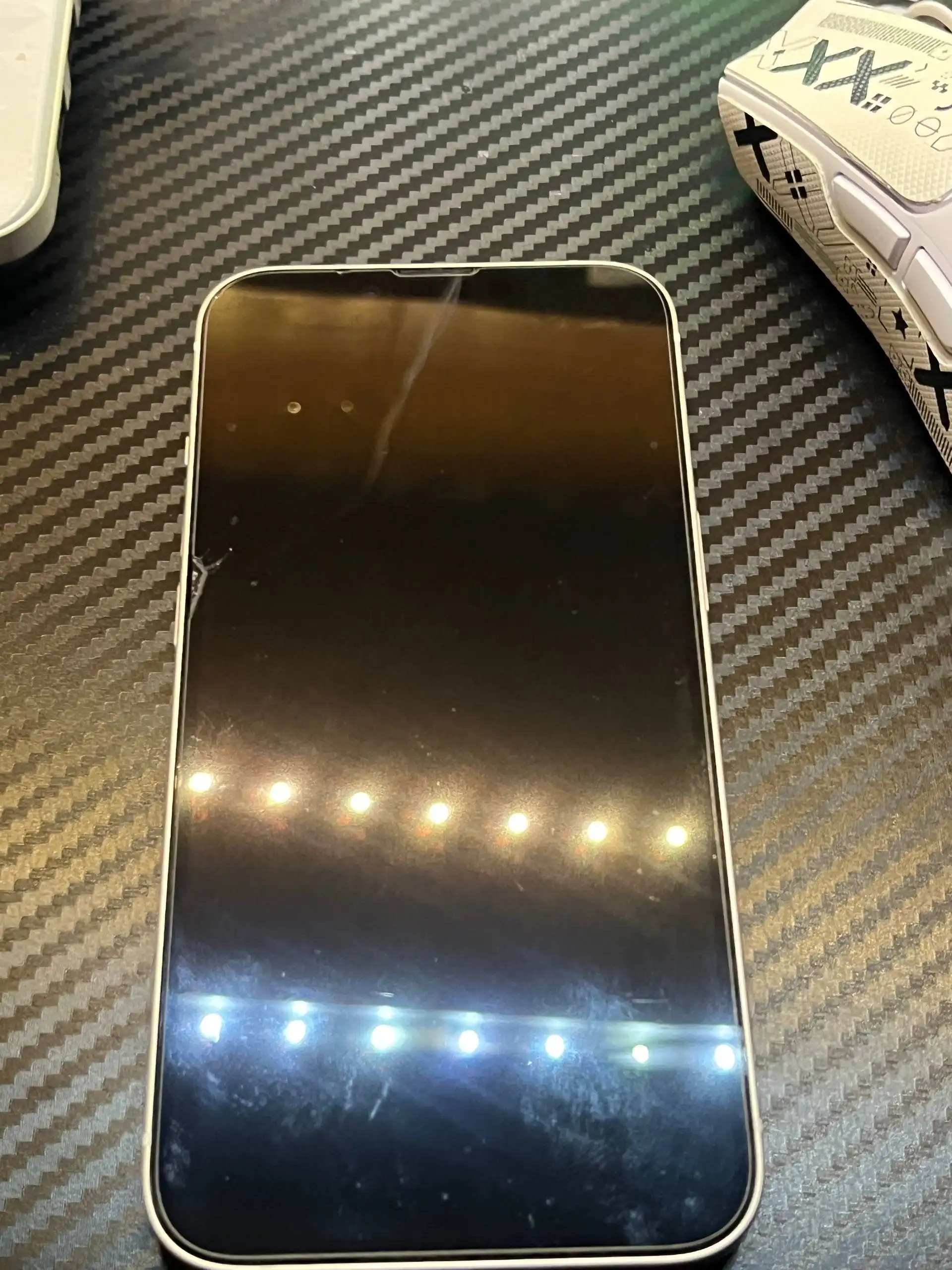 Продам iPhone 14 128GB белый