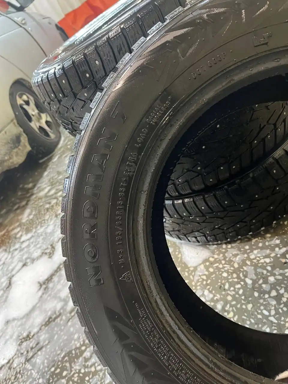 Шины 19 года производства без ремонта - Шины и диски (Запчасти) в Кемерово