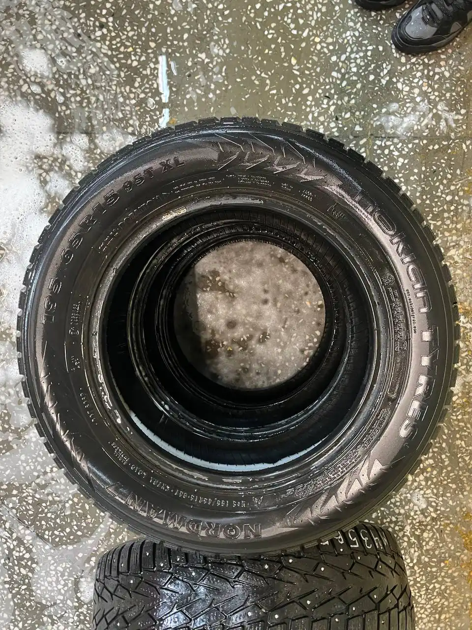 Шины 19 года производства без ремонта - Шины и диски (Запчасти) в Кемерово