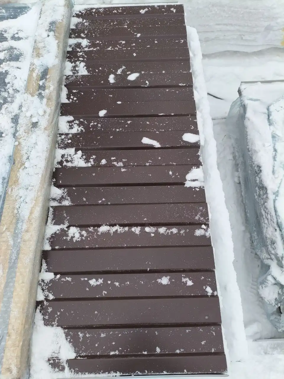 Профлист 2000см на 1200см с8 толщина 0.4мм цвет шоколад - Барахолка в Кемерово