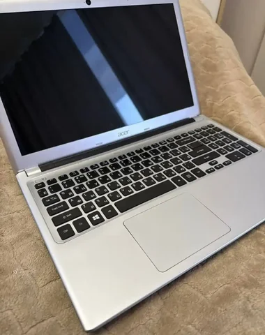 Ноутбук Acer в отличном состоянии - Игровые консоли в Кемерово