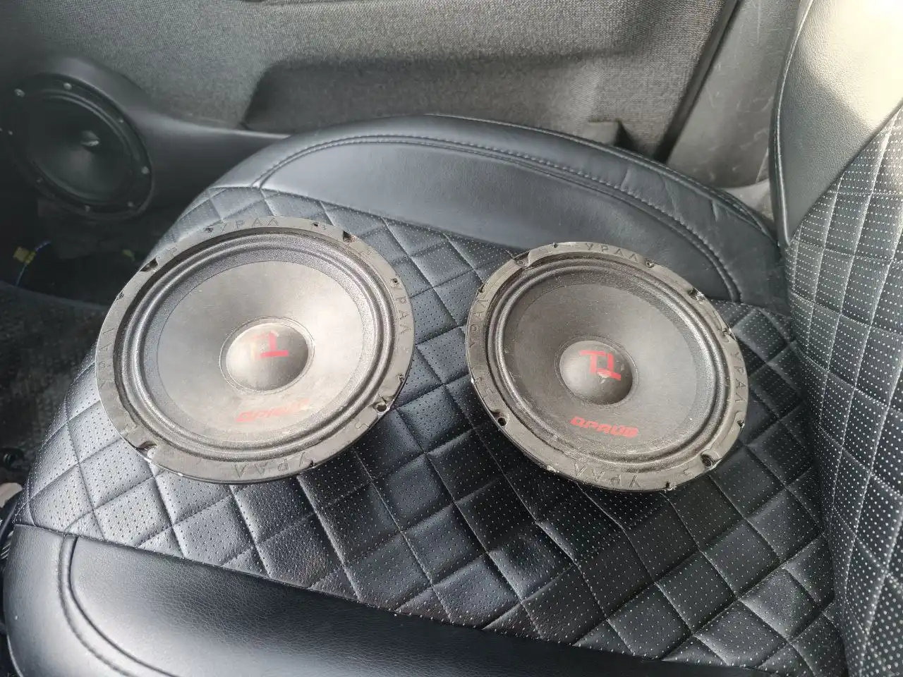 Продажа автомобилей Subaru и UAZ - Легковые автомобили (Авто) в Кемерово