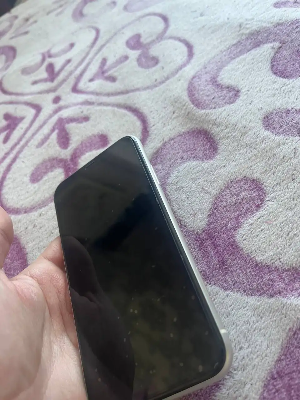 Продажа двух телефонов: Apple iPhone 11 и Redmi Note 12 - Телефоны (Электроника) в Кемерово