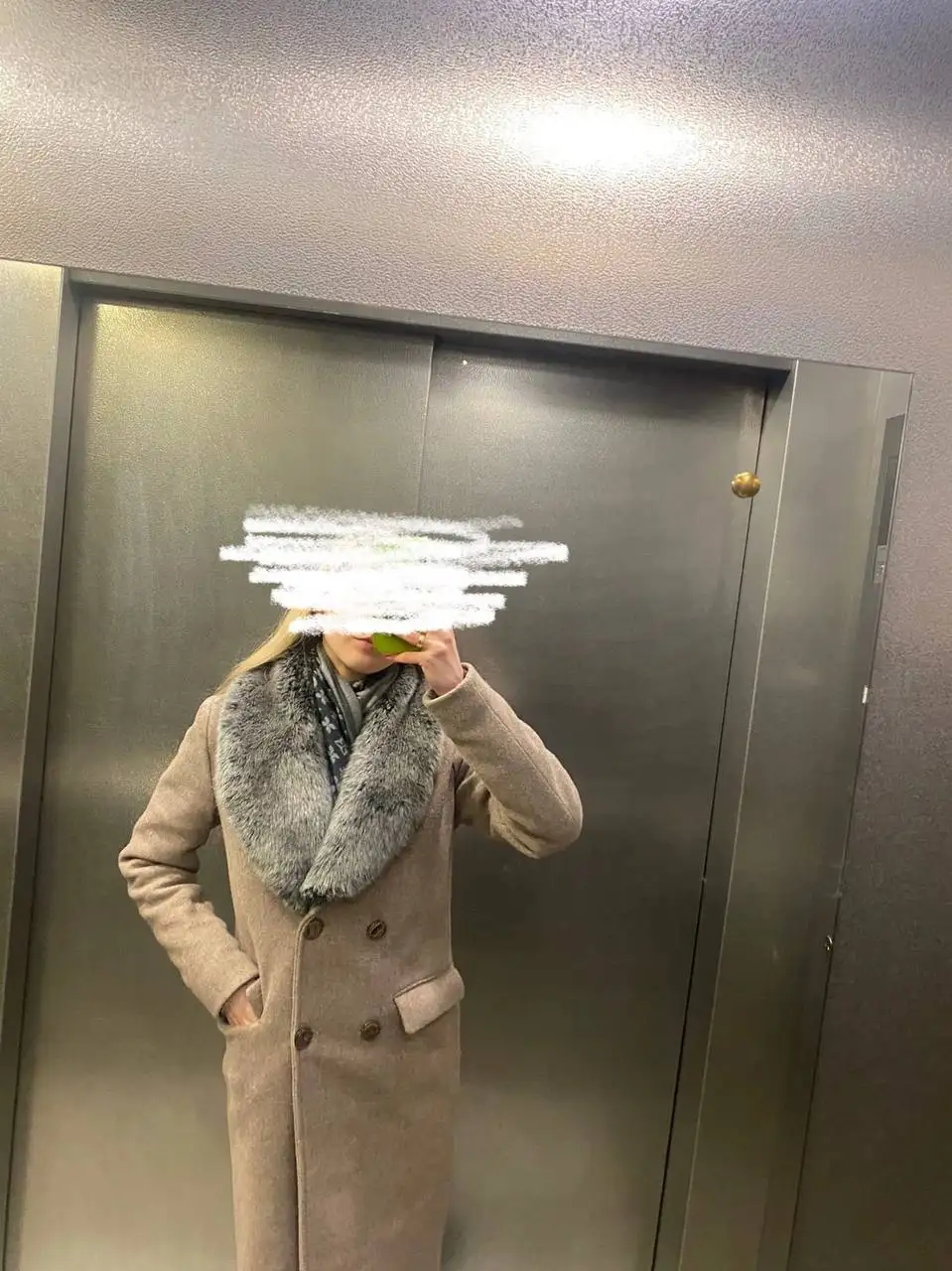 Пальто 42 размера с отстегивающимся мехом - Одежда в Кемерово