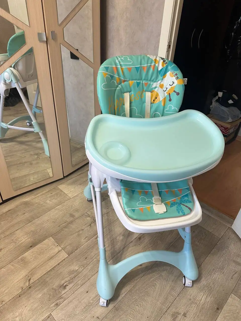 Продам детский стульчик для кормления - Детская мебель (Товары для детей) в Кемерово