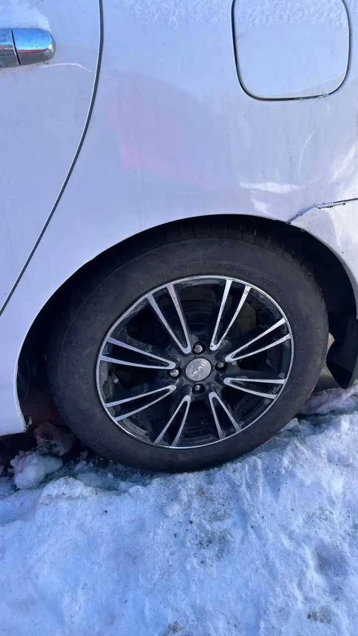 Продажа комплектов колес 4/100, BMW, Pajero - Колеса и диски (Запчасти) в Кемерово