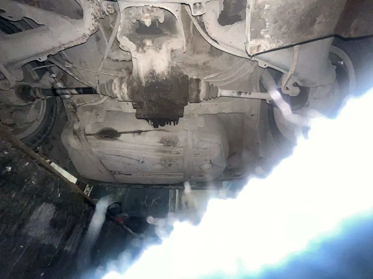 Продажа задней подвески с Е34 в сборе - Автозапчасти для BMW (Запчасти) в Кемерово