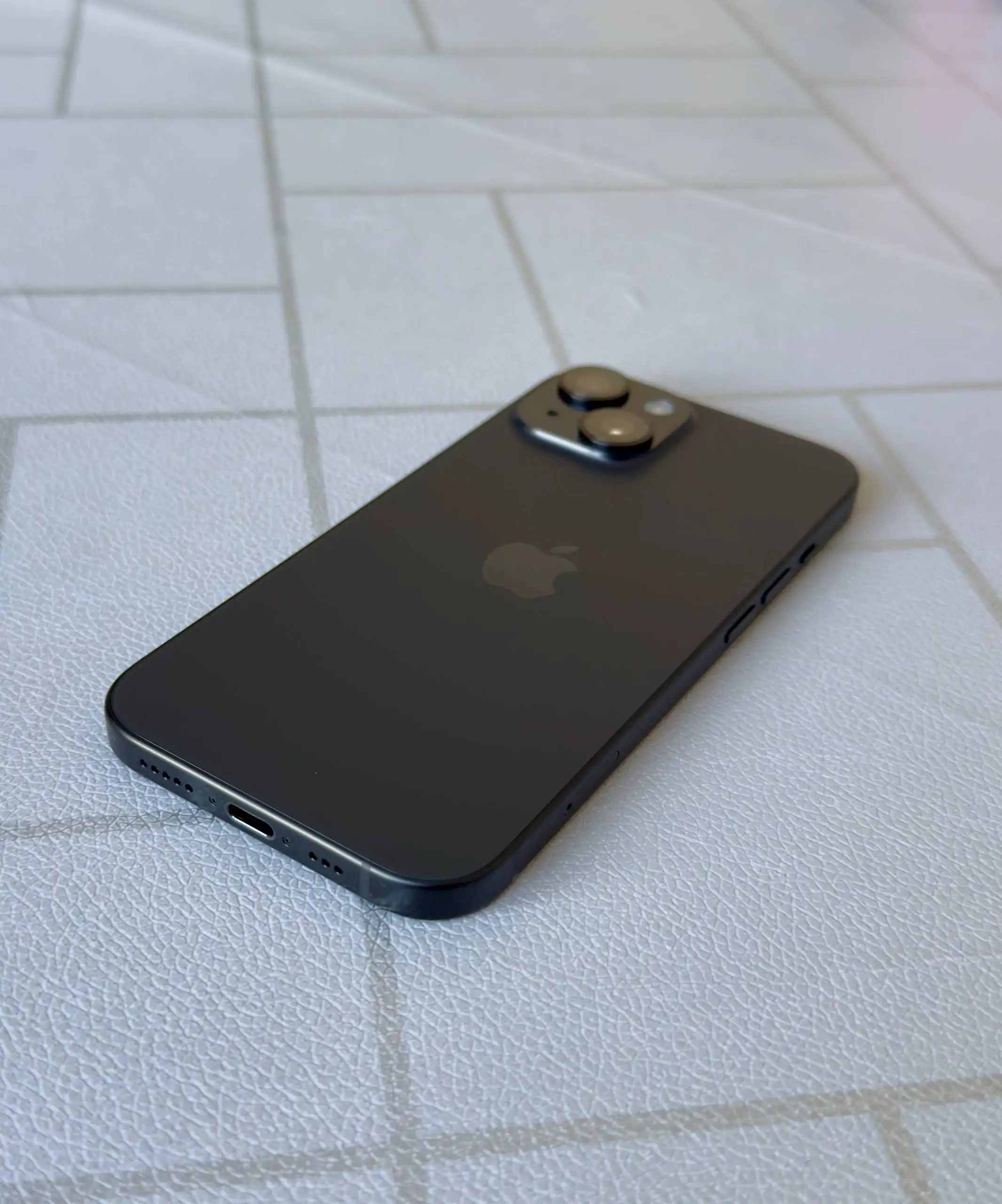 Продам iPhone 15 256 ГБ в отличном состоянии - Смартфоны (Электроника) в Кемерово
