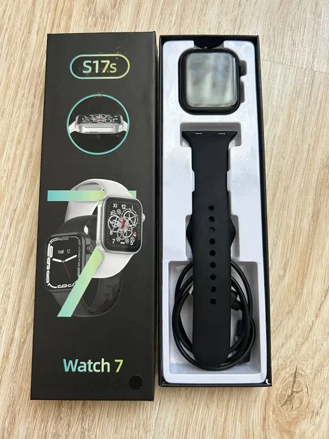 Продам смарт-часы с неисправной зарядкой - Электроника в Кемерово