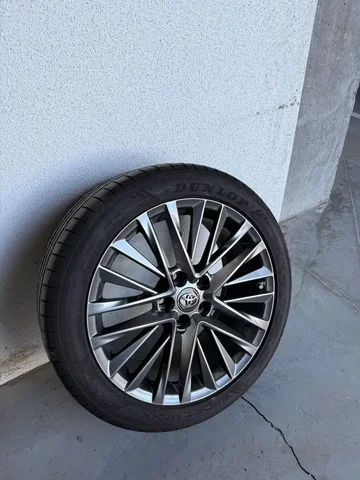 Колеса Toyota Camry в сборе оригинал - Колеса, диски, шины в Кемерово