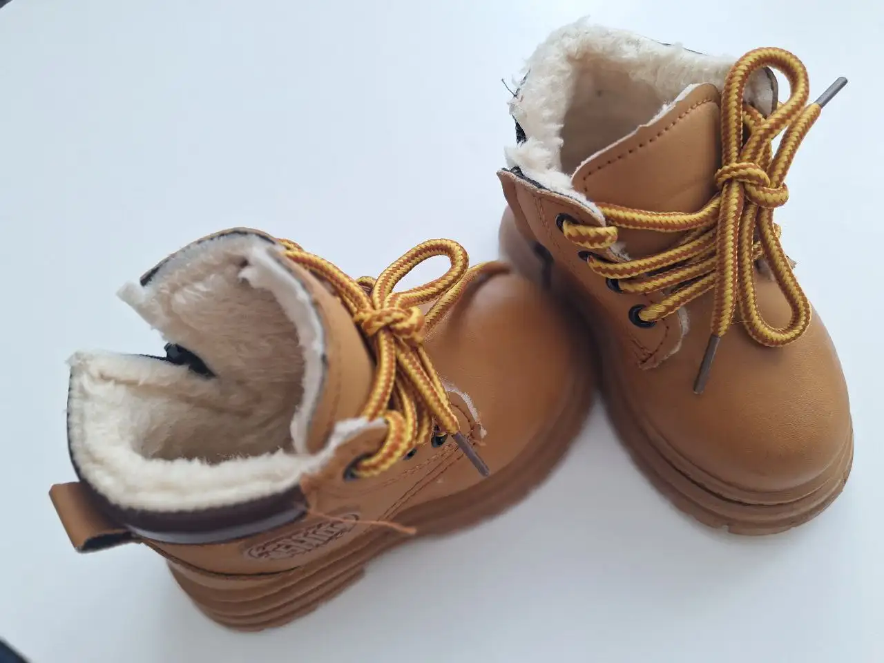 Ботинки коричневые и светлые - Обувь (Одежда) в Кемерово